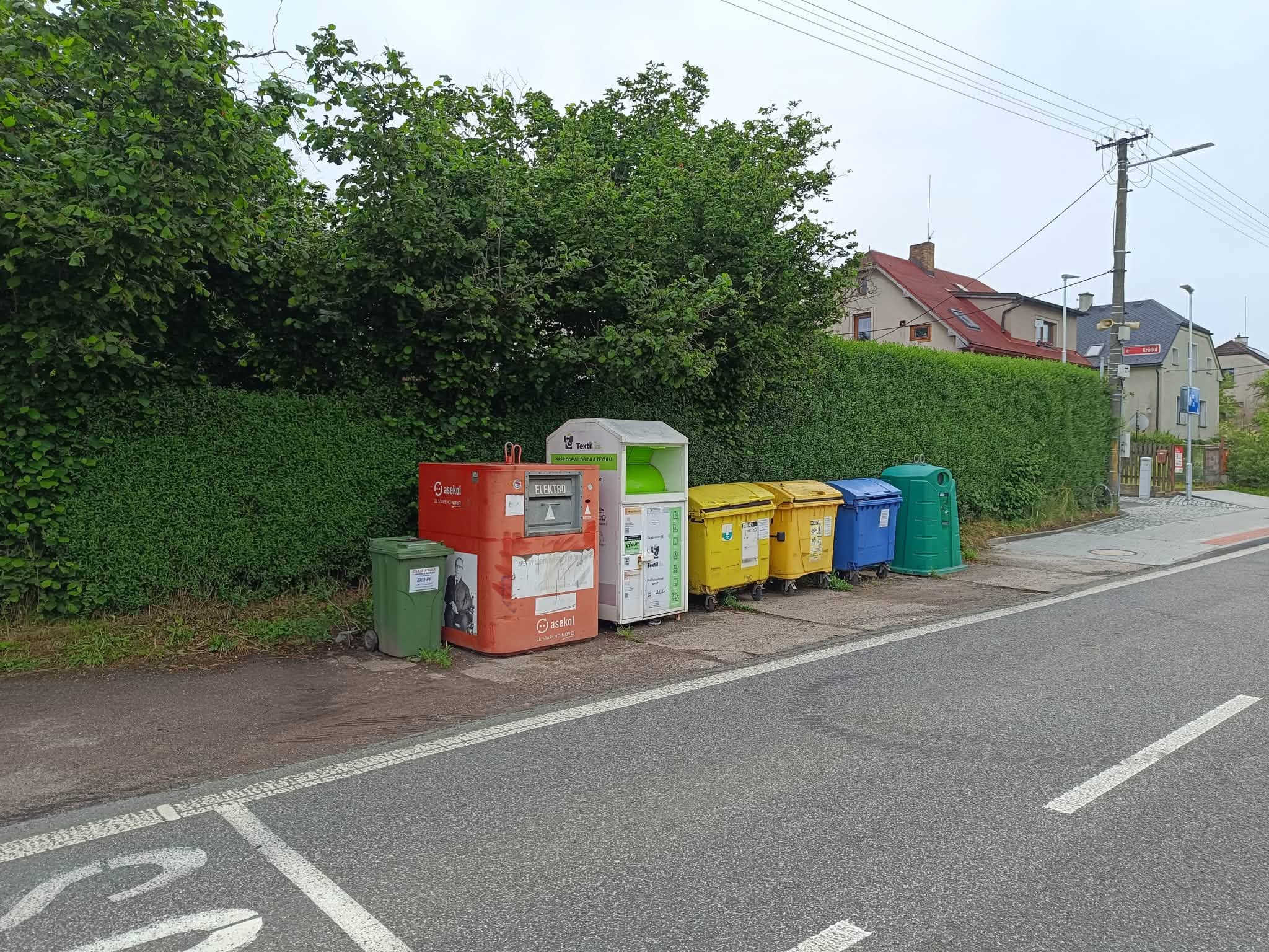 Osmá fotografie z aktuality o odpadkovém sběru